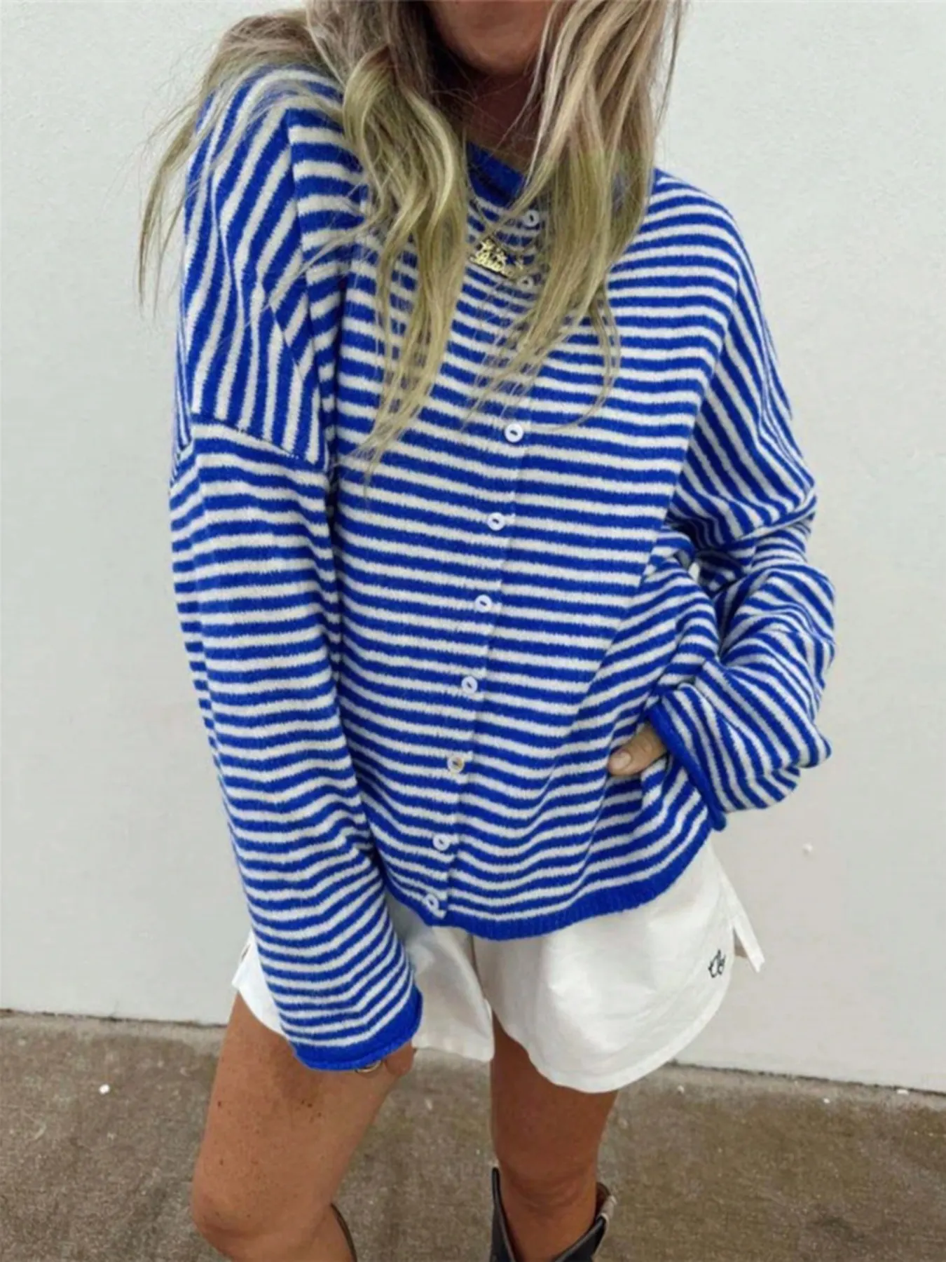V-Neck Ribbed Trim Tank 25