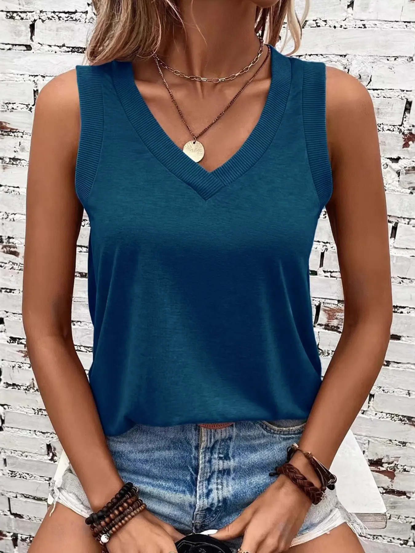 V-Neck Ribbed Trim Tank 8